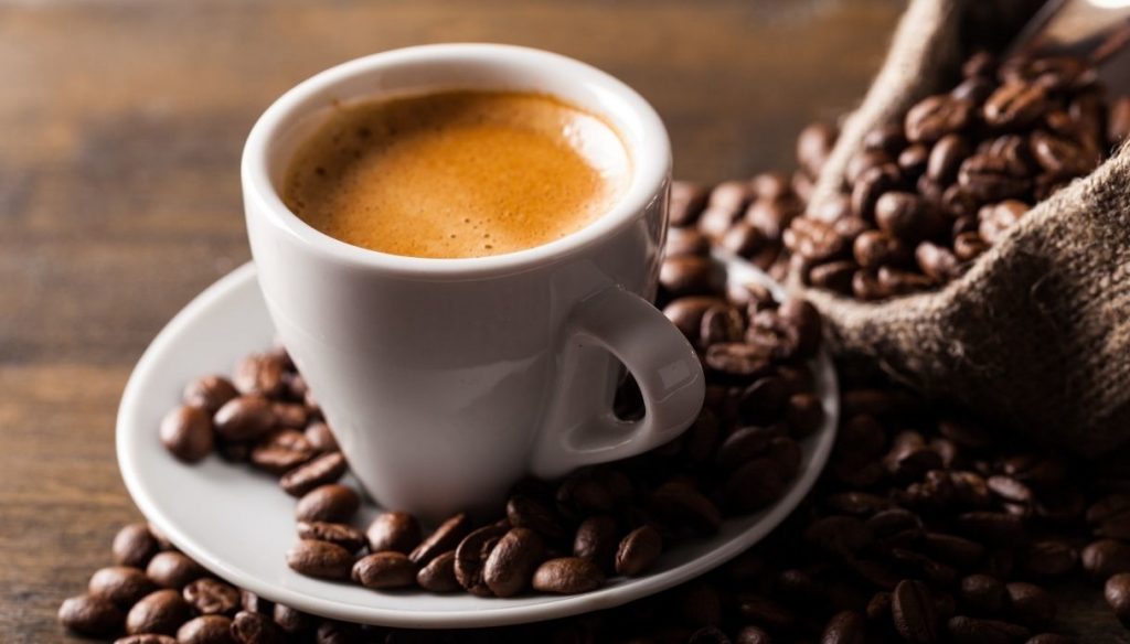 Caffè in gravidanza: si può bere? Tutto quello che c’è  da sapere 